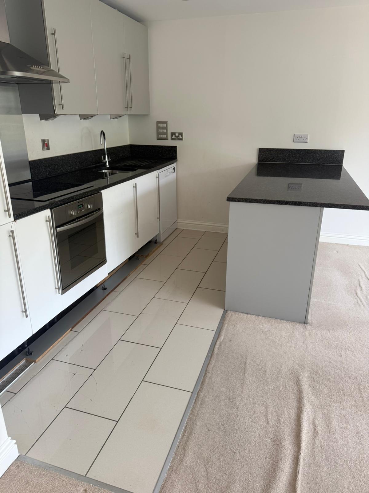 Kitchen deep clean — oven, hob, cupboards and floor